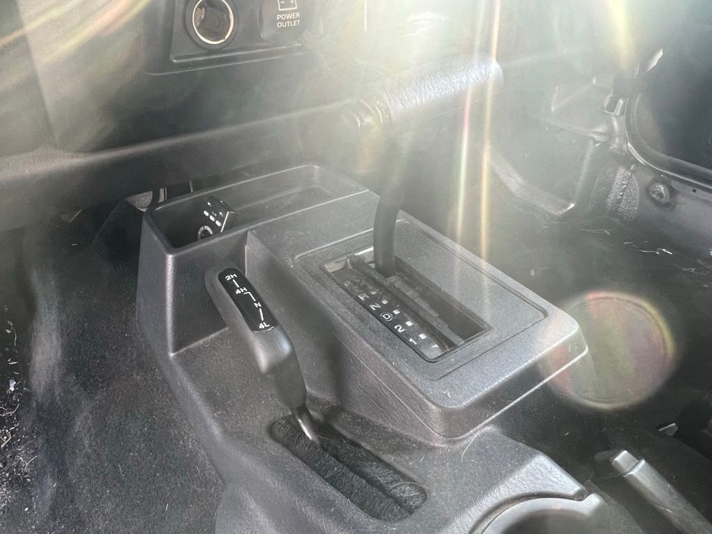 2005 Jeep Wrangler Rubicon photo 9