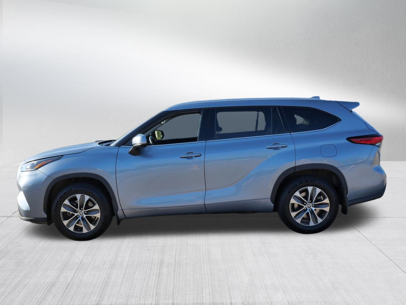 2022 Toyota Highlander XLE photo 4