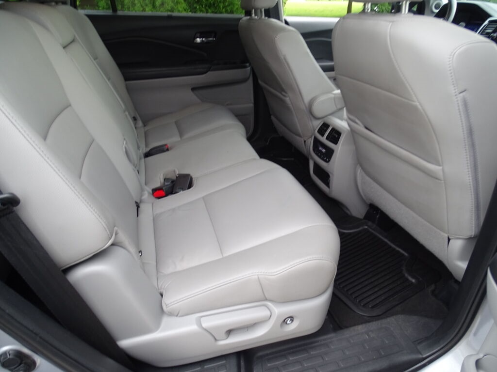 2021 Honda Pilot Special Edition photo 11