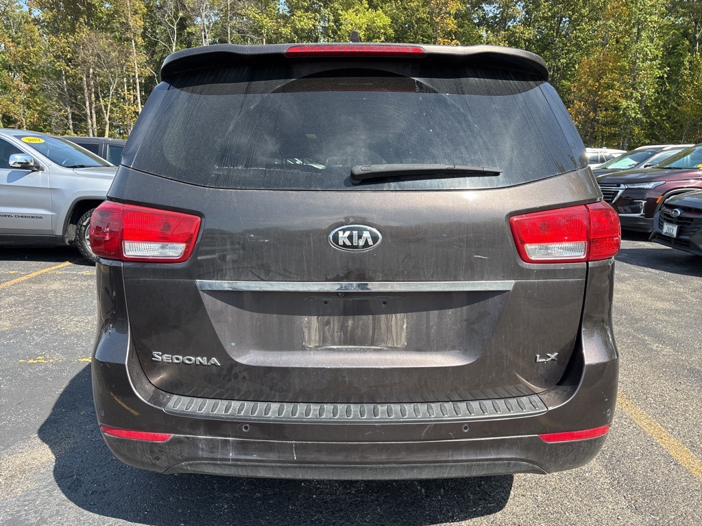 2017 Kia Sedona LX photo 11