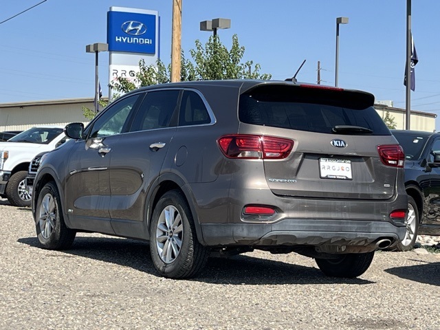 2019 Kia Sorento LX photo 3