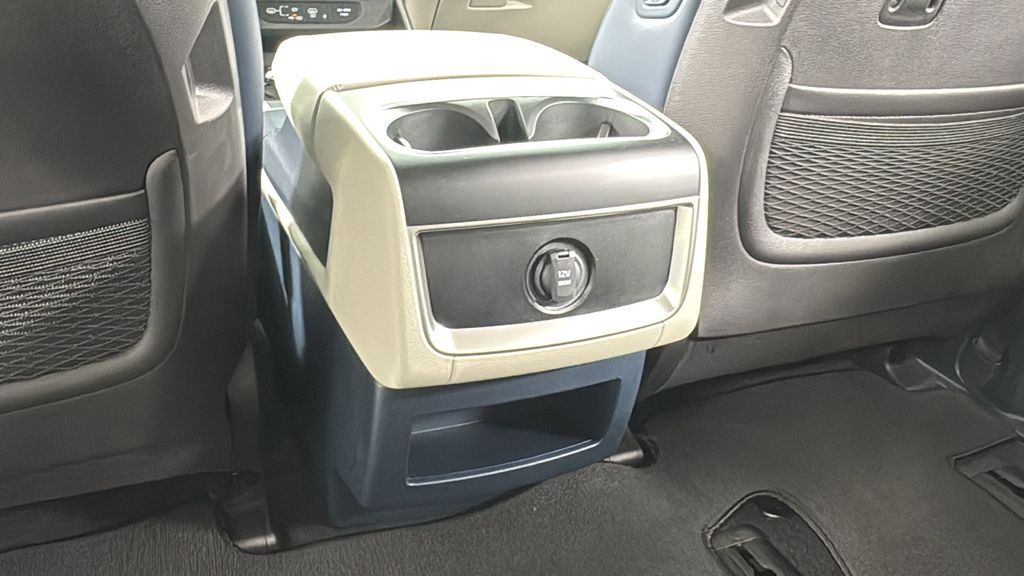 2026 Kia Carnival EX photo 33
