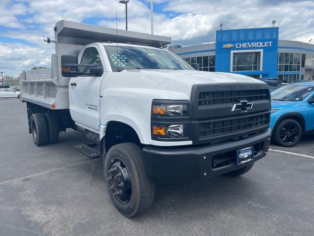 2024 Chevrolet Silverado 4500 Medium Duty Chassis Cab Work Truck's photo