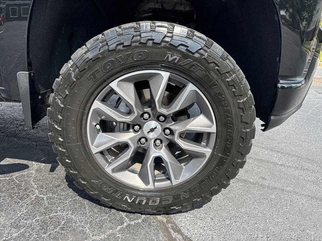 2020 Chevrolet Silverado 1500 RST photo 11
