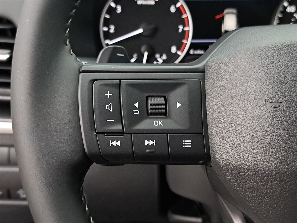 2026 Nissan Rogue SV photo 23