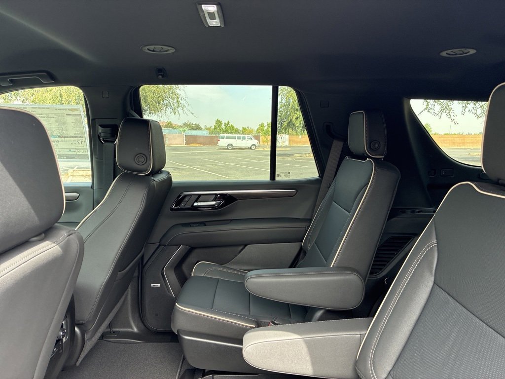 2025 Chevrolet Tahoe Premier photo 20