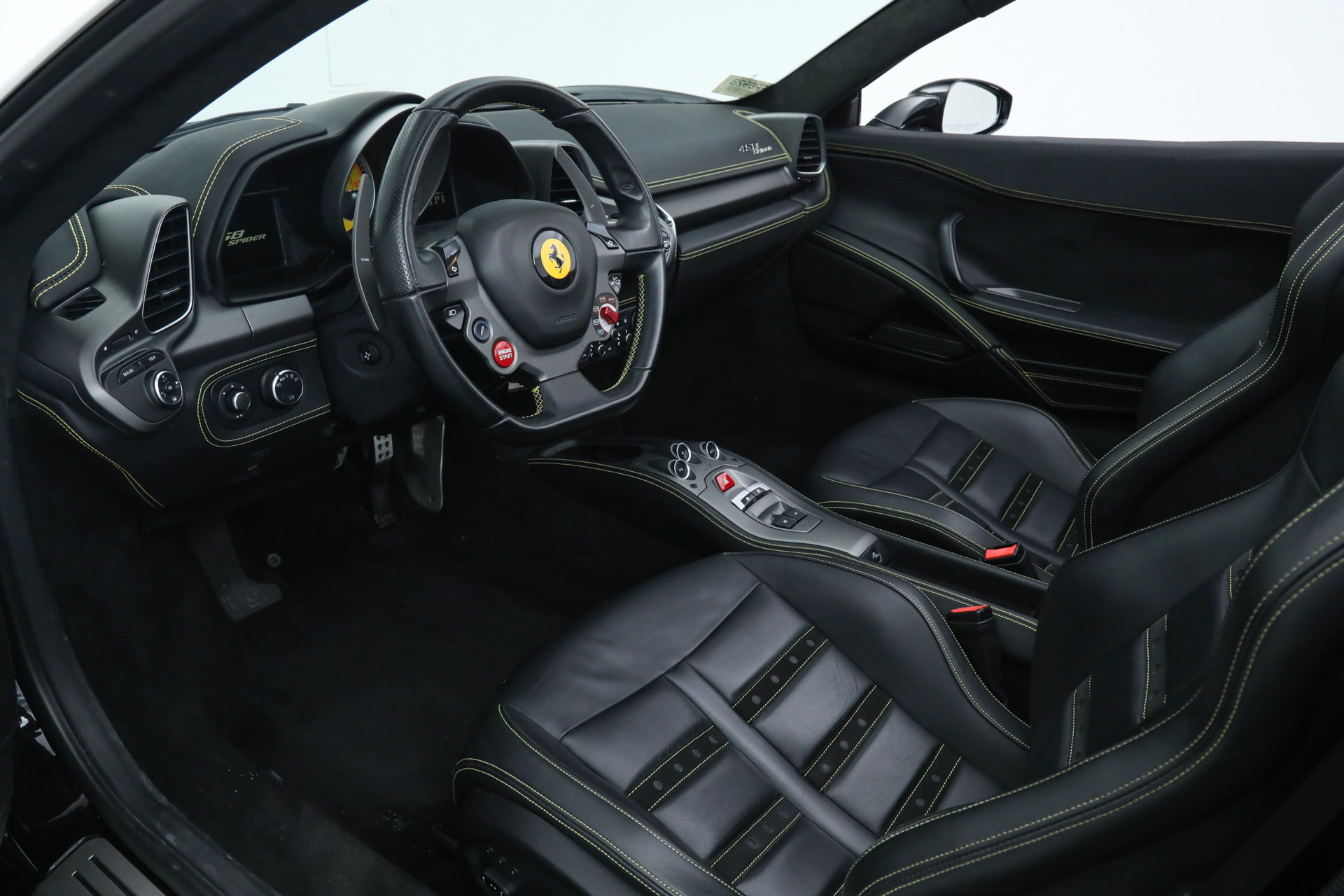 2013 Ferrari 458 Spider photo 2