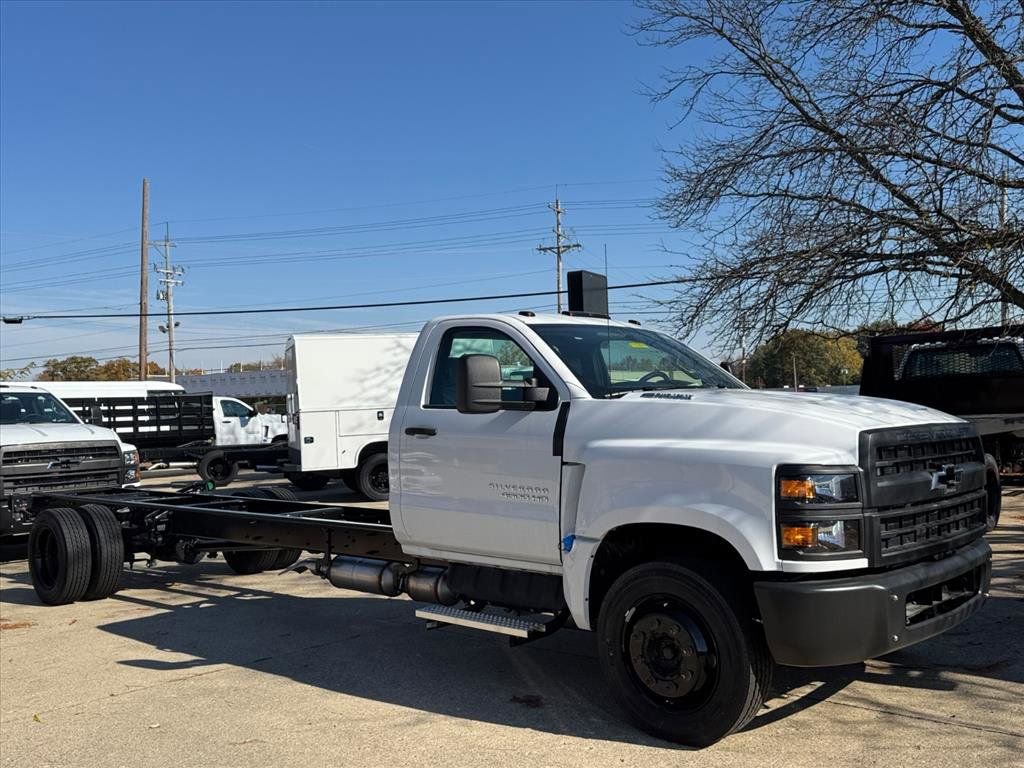 2024 Chevrolet Silverado 4500 Medium Duty Chassis Cab Work Truck's photo