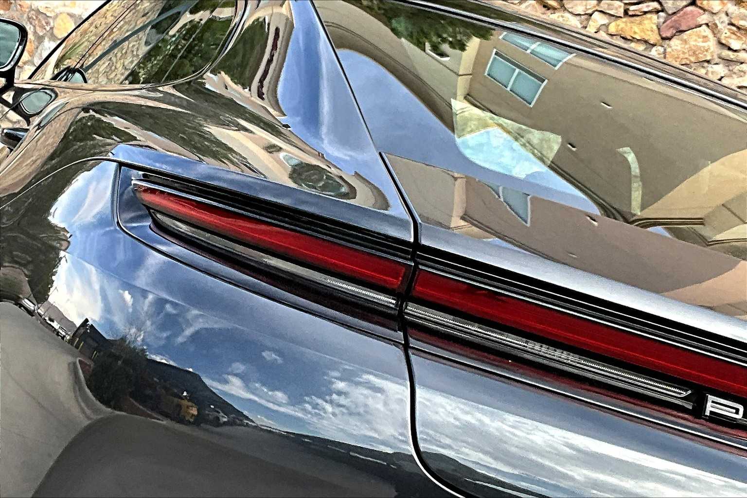 2025 Porsche Panamera 4 photo 20
