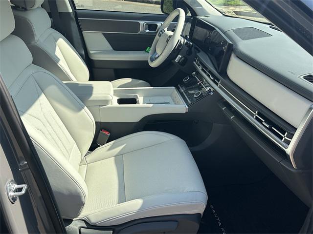 2025 Hyundai Santa Fe SEL photo 13