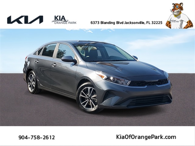 2023 Kia Forte LXS photo 2