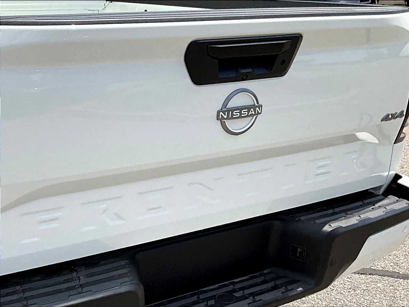2025 Nissan Frontier SV photo 27