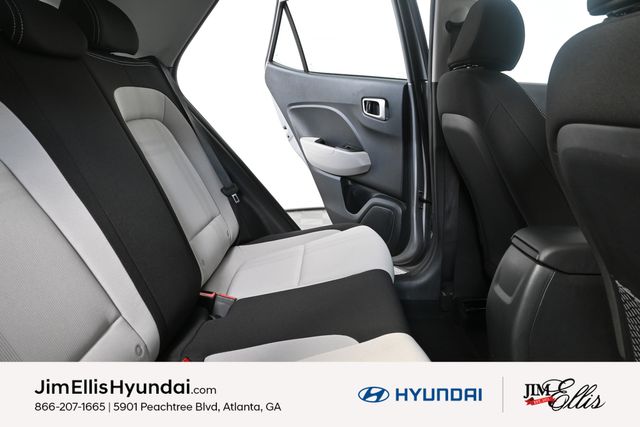 2023 Hyundai Venue SEL photo 16