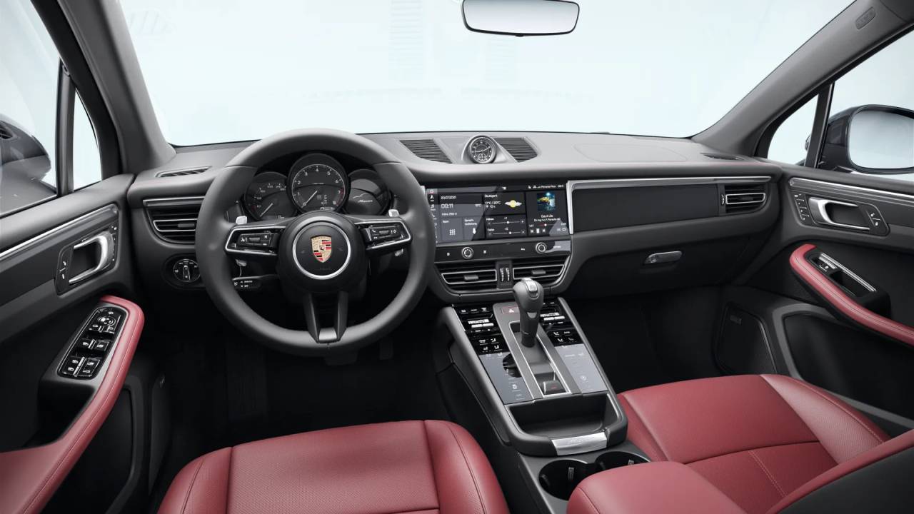 2026 Porsche Macan T photo 7