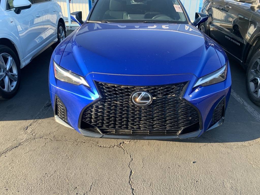 2022 Lexus IS 350 F SPORT photo 3