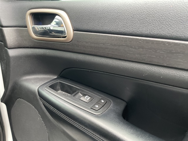 2016 Jeep Grand Cherokee Laredo photo 18