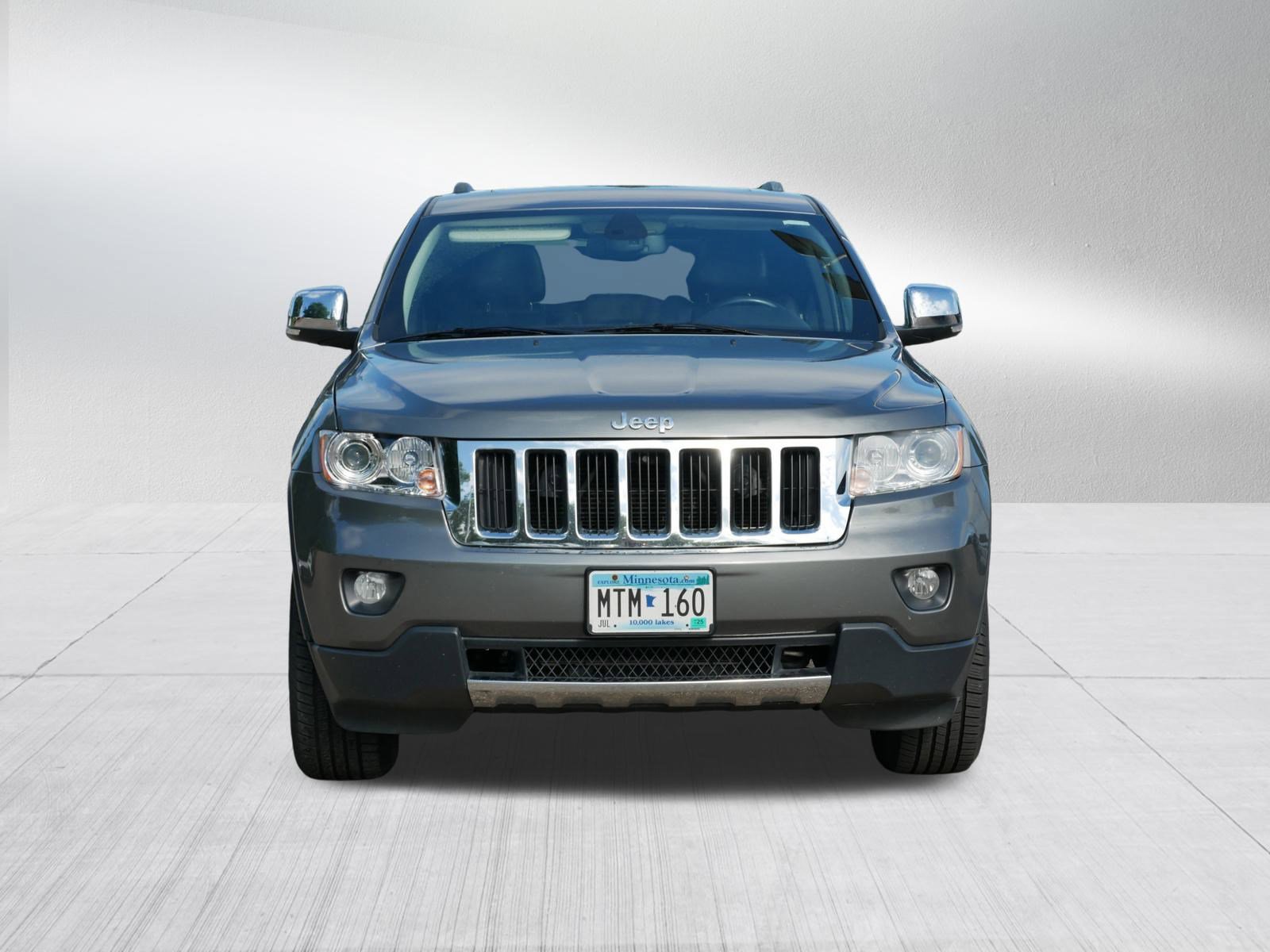 Used 2011 Jeep Grand Cherokee Limited with VIN 1J4RR5GG5BC744489 for sale in Golden Valley, MN