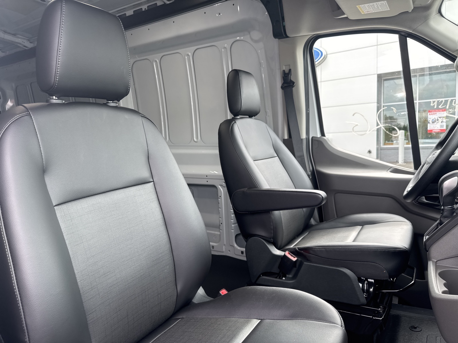 2025 Ford Transit photo 21