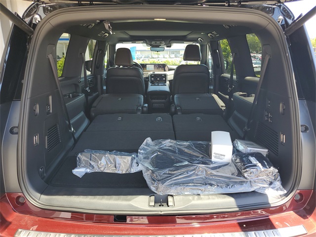 2025 Nissan Armada Platinum Reserve photo 3