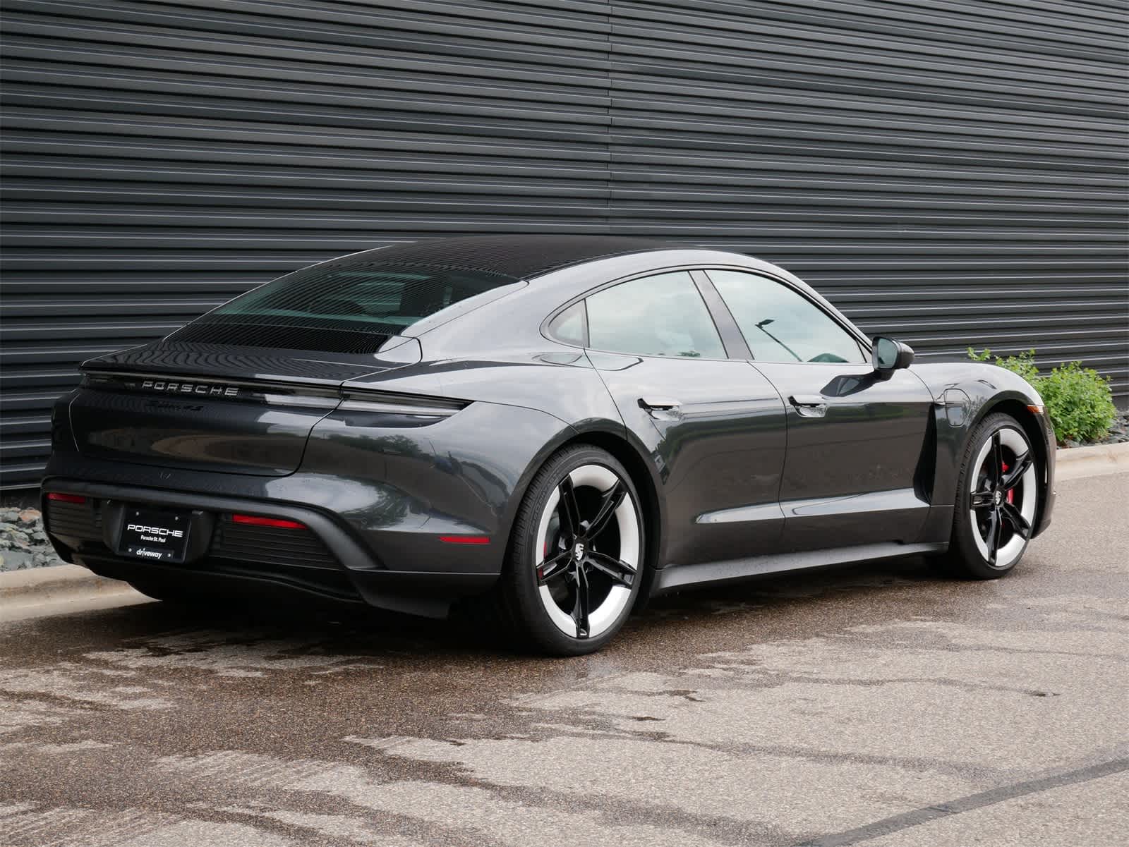 2025 Porsche Taycan 4S photo 18