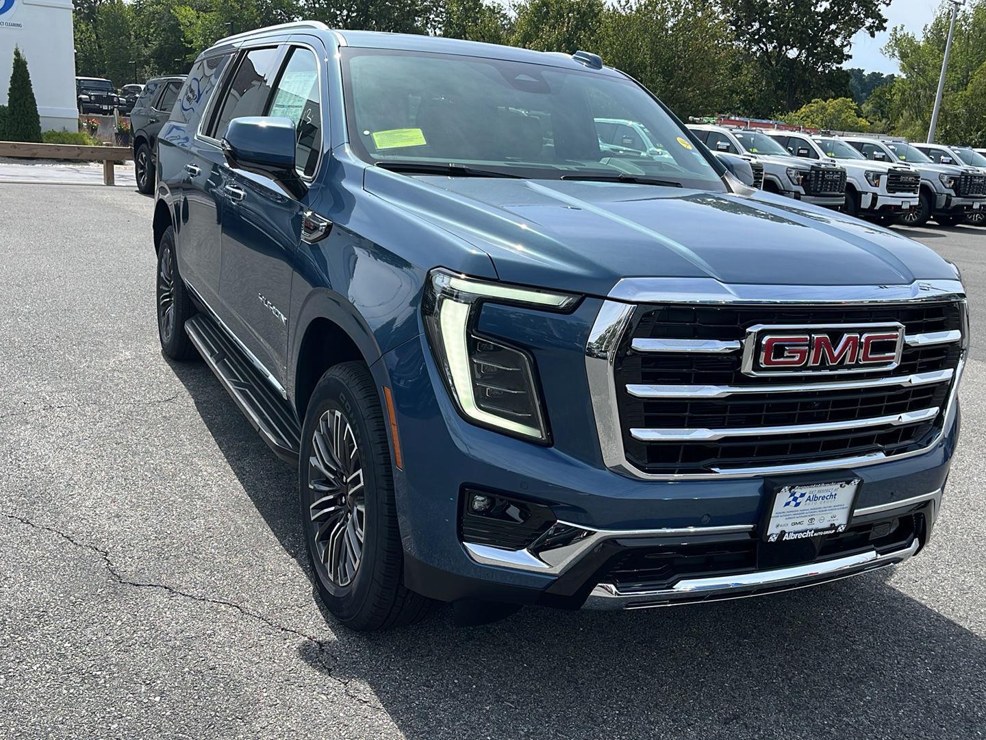2025 Gmc Yukon XL photo 2
