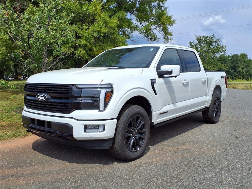2025 Ford F-150 Platinum's photo