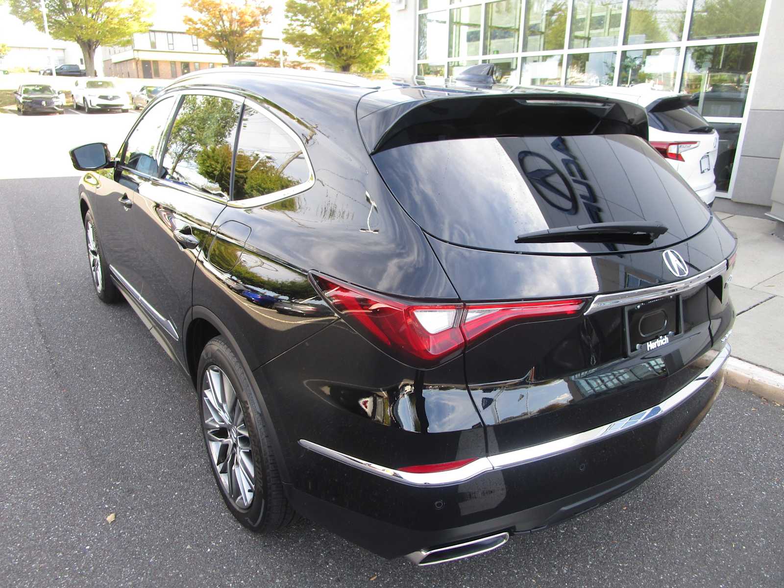 2024 Acura MDX SH-AWD Advance photo 7