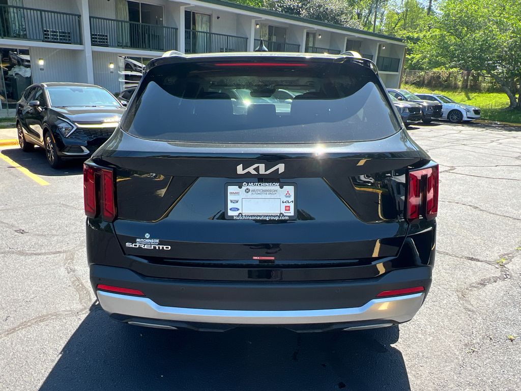 2025 Kia Sorento S photo 4