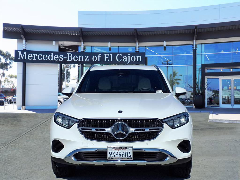 2025 Mercedes Benz GLC 300 4MATIC photo 2