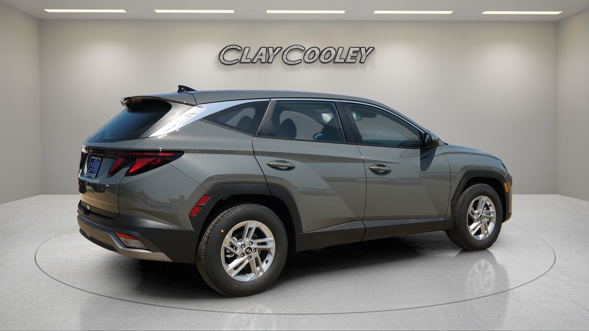 2026 Hyundai Tucson SE photo 3
