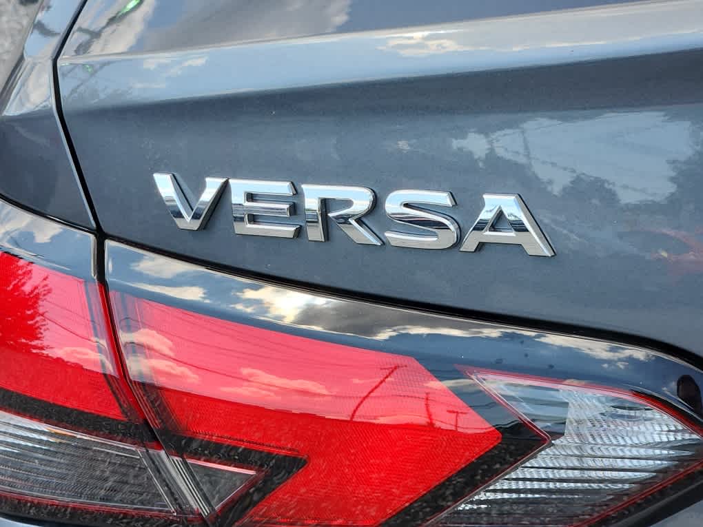 2025 Nissan Versa S photo 17
