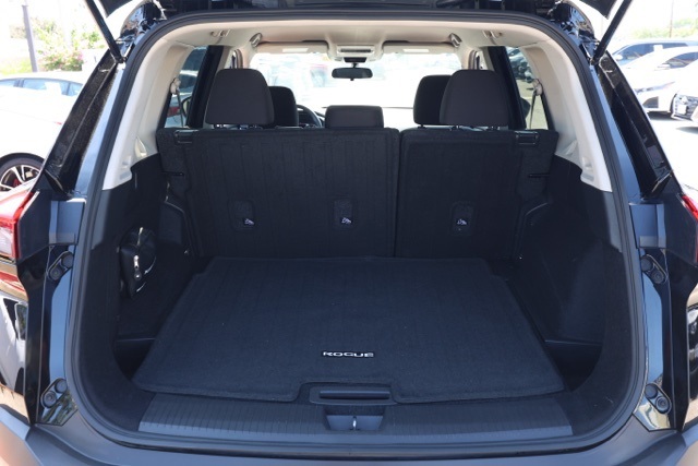 2023 Nissan Rogue S photo 11