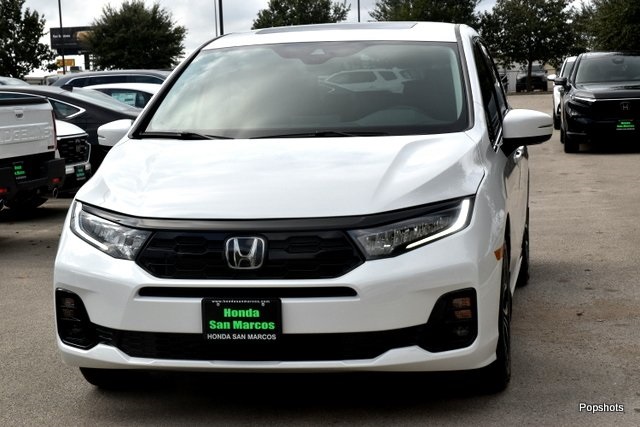 2026 Honda Odyssey Elite's photo