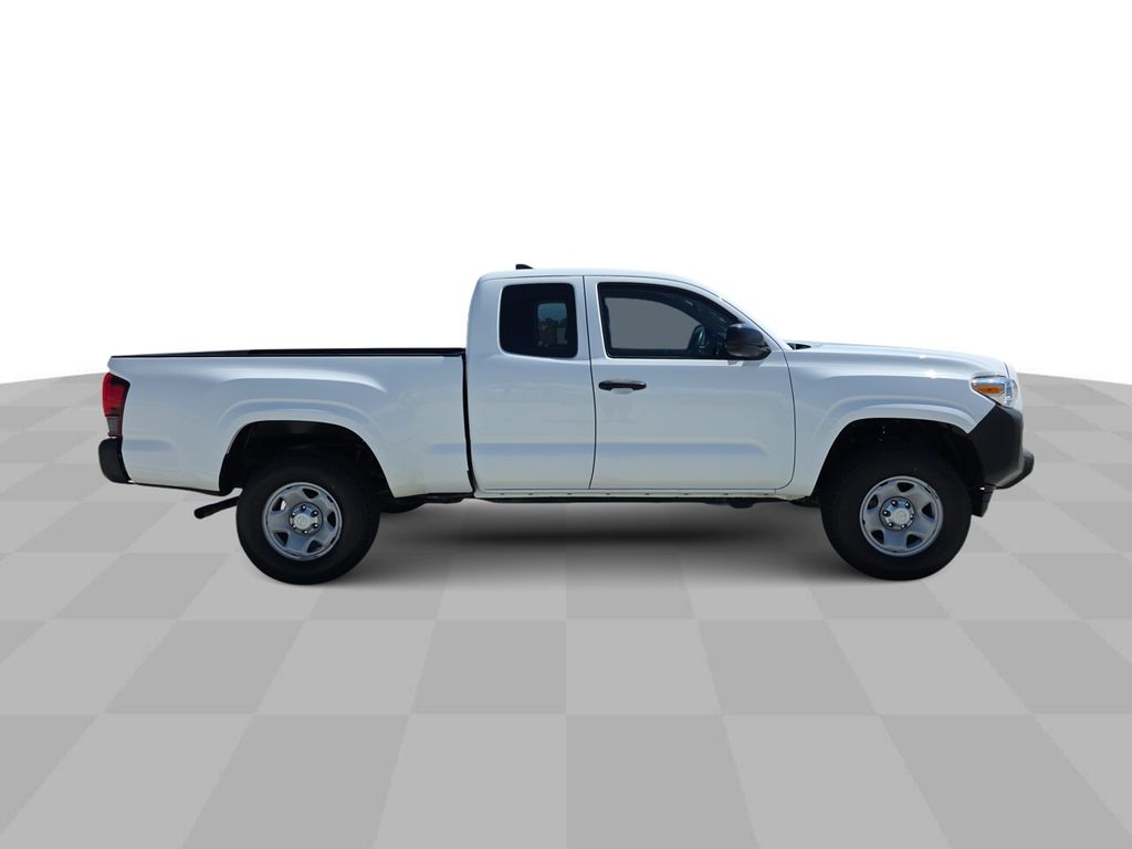 2018 Toyota Tacoma SR photo 9