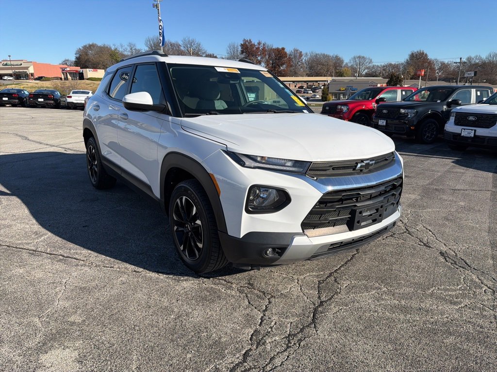 2021 Chevrolet Trailblazer LT photo 3