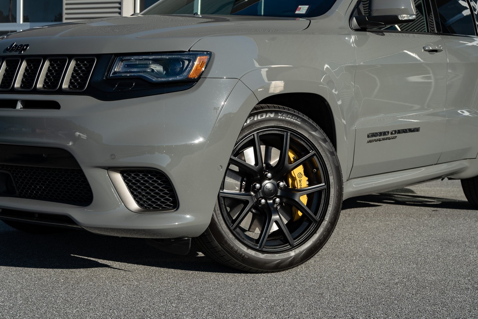 2021 Jeep Grand Cherokee Trackhawk photo 4