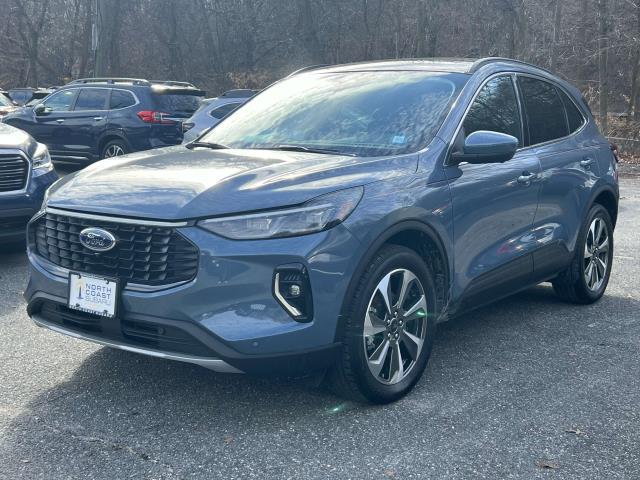 2023 Ford Escape Platinum photo 2