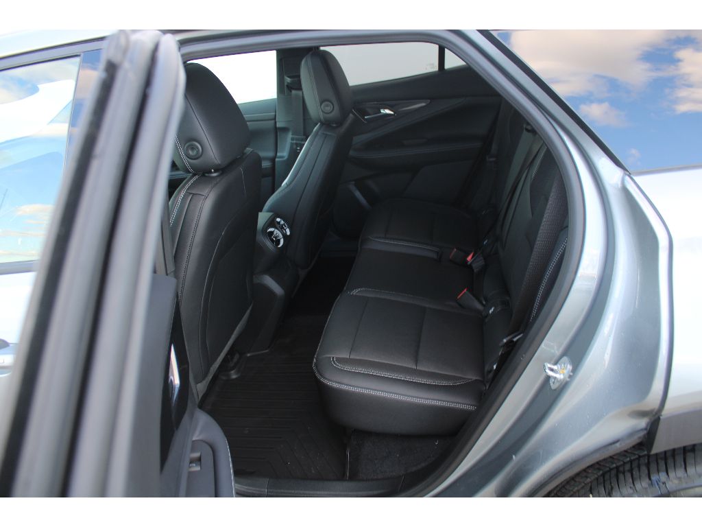 2026 Chevrolet Blazer EV photo 3