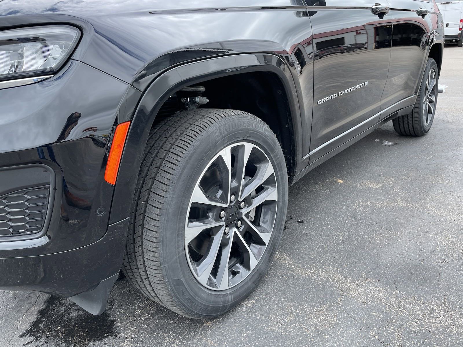 New 2023 Jeep Grand Cherokee L Overland Sport Utility in Belle Fourche