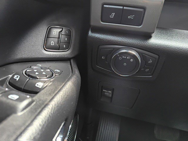 2020 Ford Expedition XLT photo 22