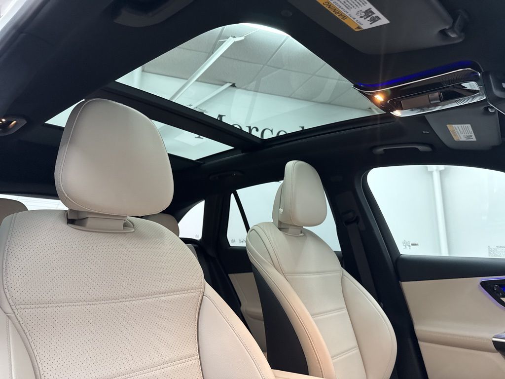 2026 Mercedes Benz GLC 300 photo 24