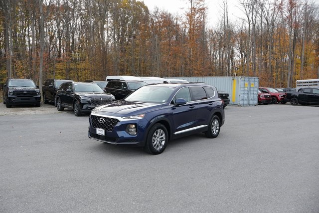 2020 Hyundai Santa Fe SE photo 3