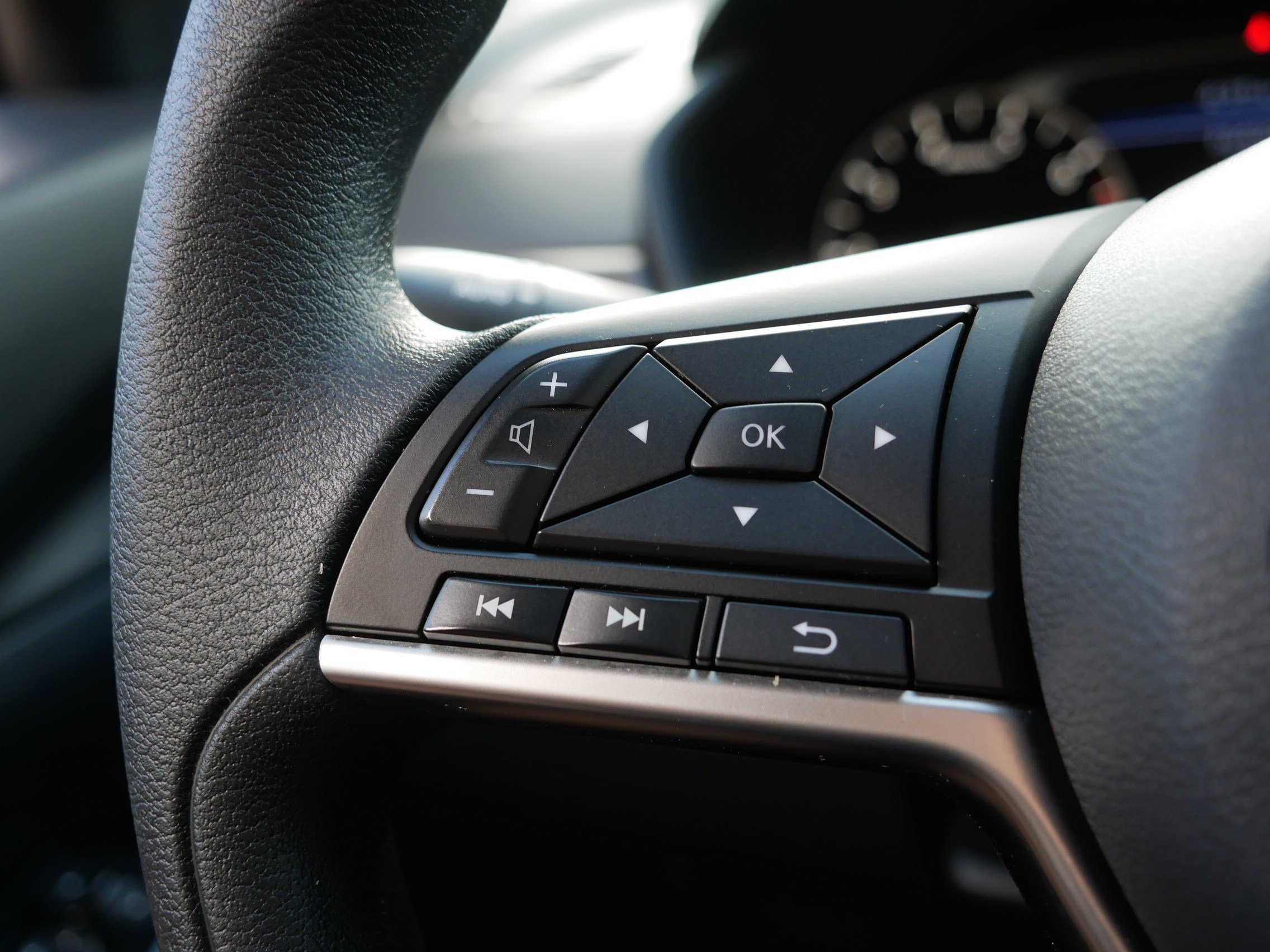 2023 Nissan Altima 2.5 SV photo 28