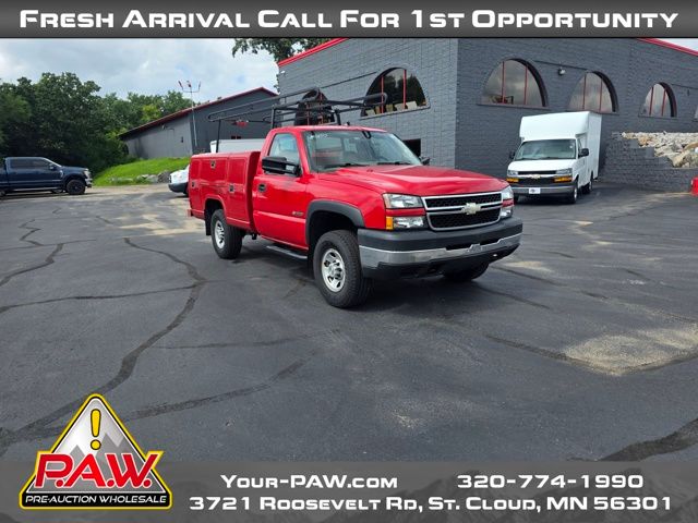 2007 Chevrolet Silverado 3500HD Work Truck photo 2