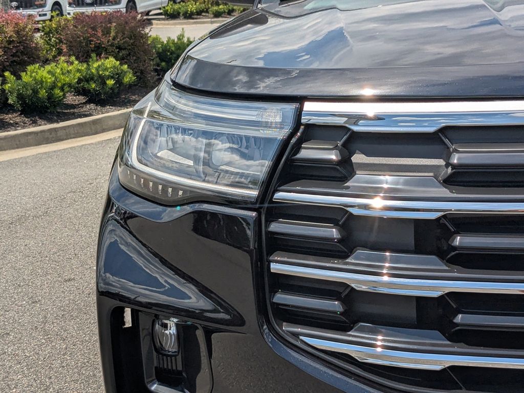 2025 Ford Explorer photo 10