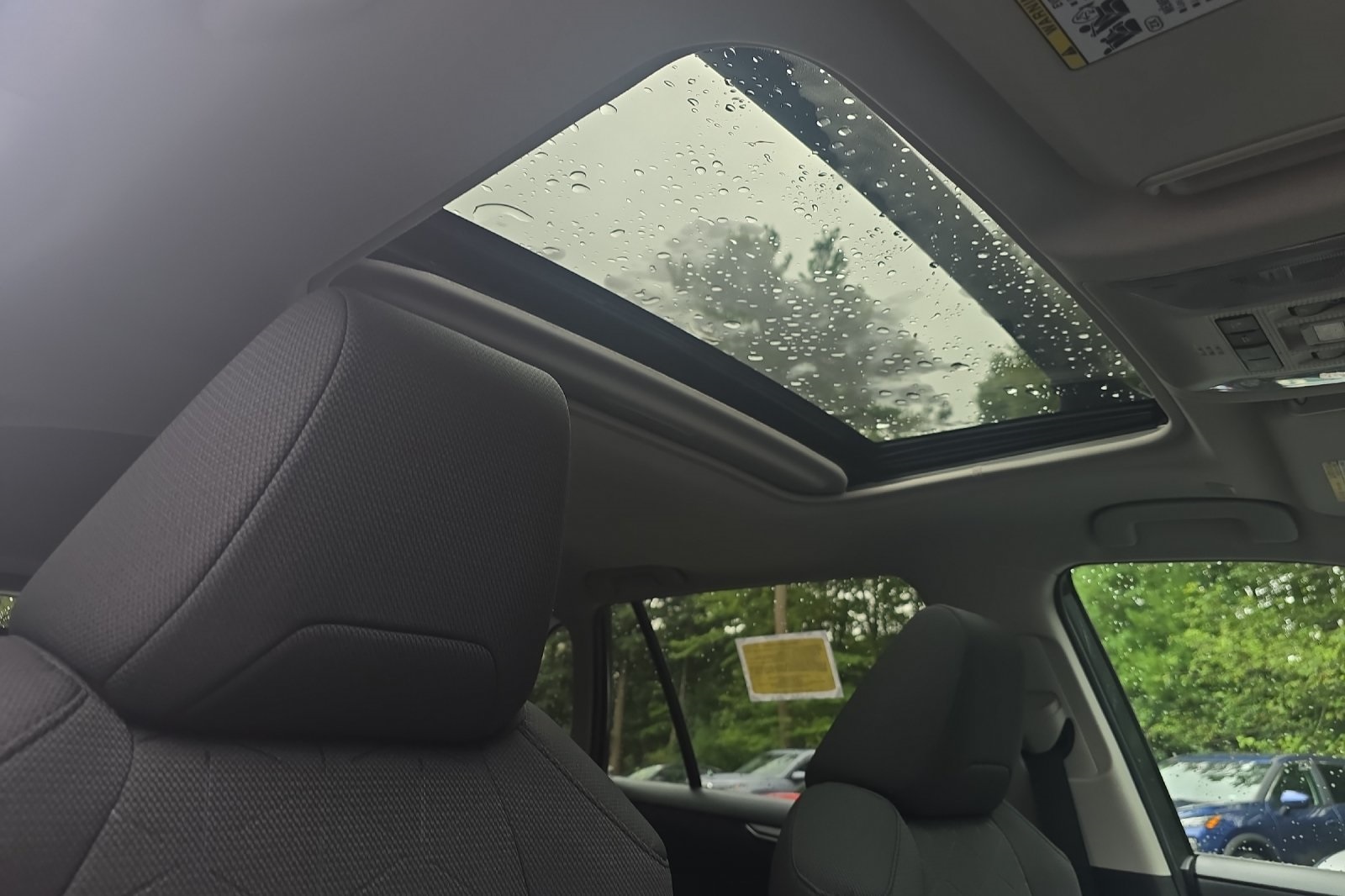 2023 Toyota RAV4 XLE photo 14