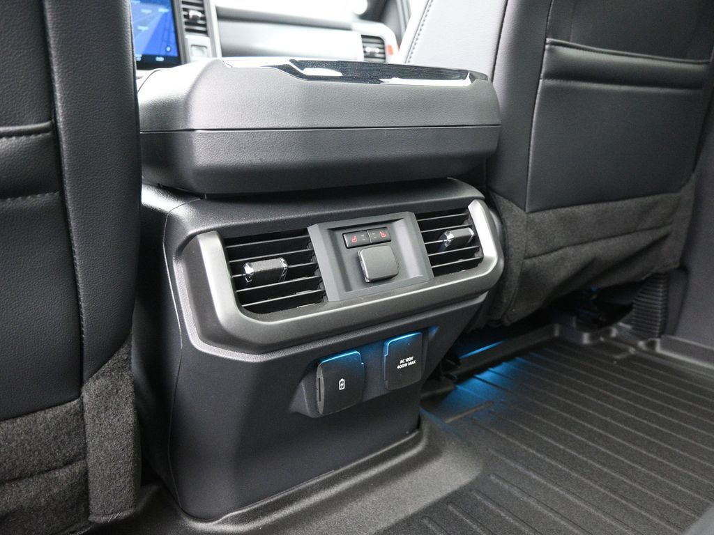 2024 Ford F-150 Lariat photo 22