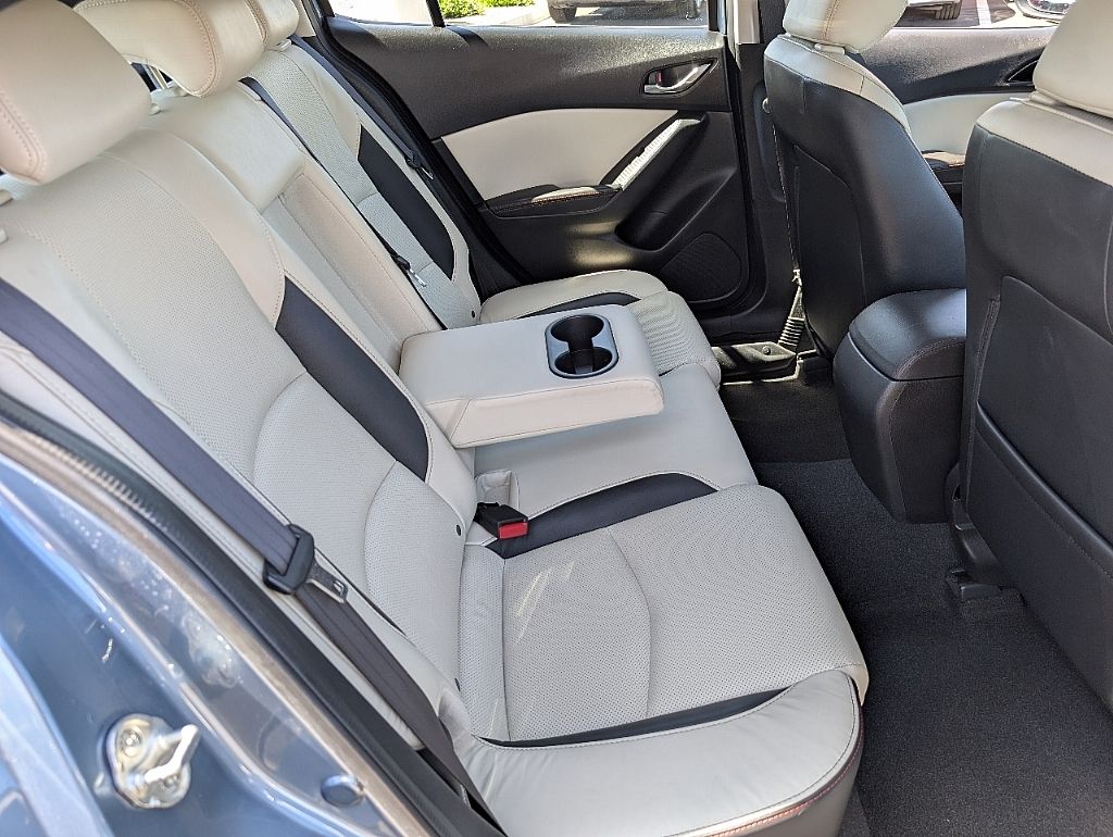 2015 Mazda Mazda3 s Grand Touring photo 15