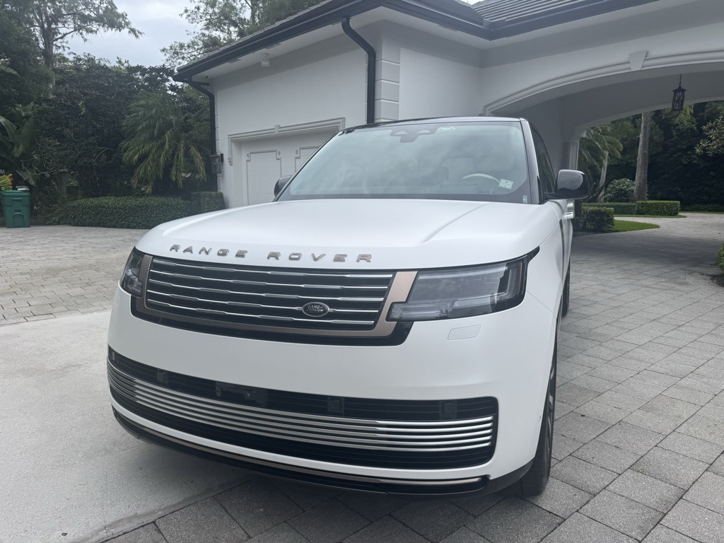 2025 Land Rover Range Rover SV