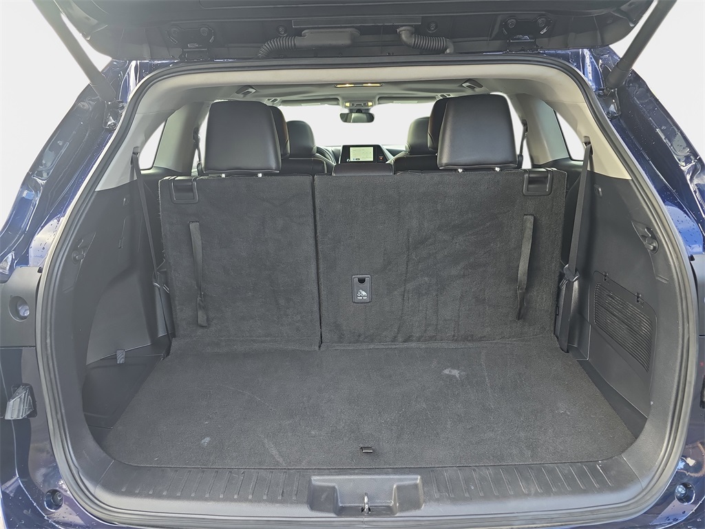 2024 Toyota Highlander XLE photo 11